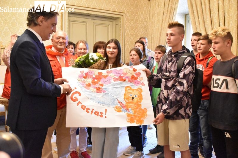  Recepción en el Ayuntamiento de Salamanca de los 87 niños del orfanato de Donetsk acogidos en el colegio La Inmaculada de Armenteros