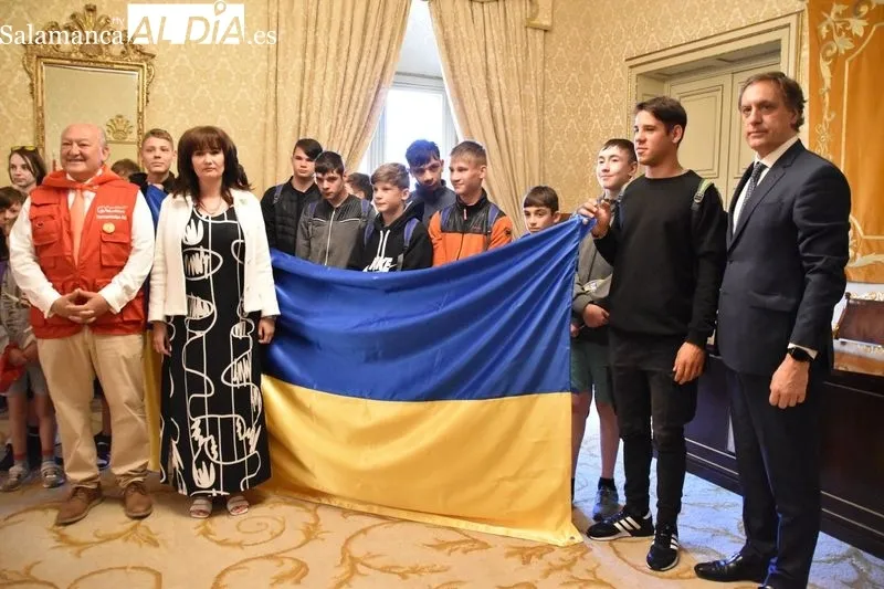  Recepción en el Ayuntamiento de Salamanca de los 87 niños del orfanato de Donetsk acogidos en el colegio La Inmaculada de Armenteros