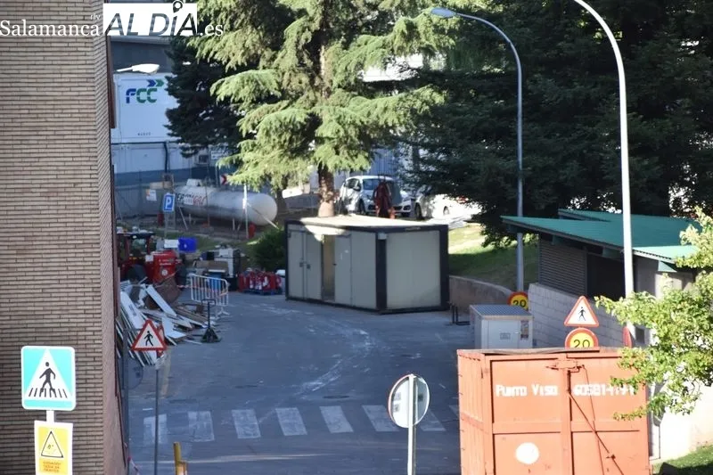 Aspecto del antiguo Clínico con motivo de la retirada de materiales del interior, previa a la próxima demolición. Foto de Vanesa Martins