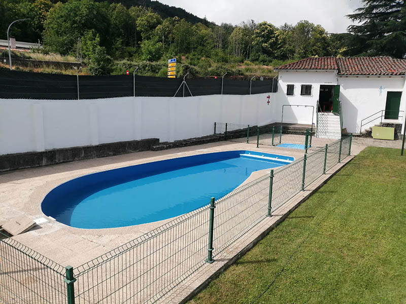 Foto 2 - Este viernes se inicia la temporada de la piscina de Candelario