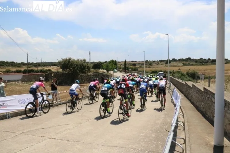 Foto 7 - M&aacute;s de un centenar de corredores toman la salida en Sard&oacute;n de los Frailes en la Challenge Global de Ciclismo en Ruta Junior