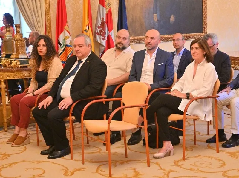Presentación en el Ayuntamiento de la interpretación de Carmina Burana, que tendrá lugar en la Plaza Mayor, en su versión instrumentada