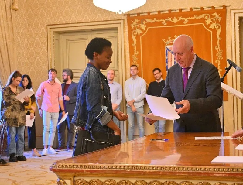 Entrega, en el Ayuntamiento, de las becas del Curso de Formación a la Carta Marketing 360 y Data 4.0