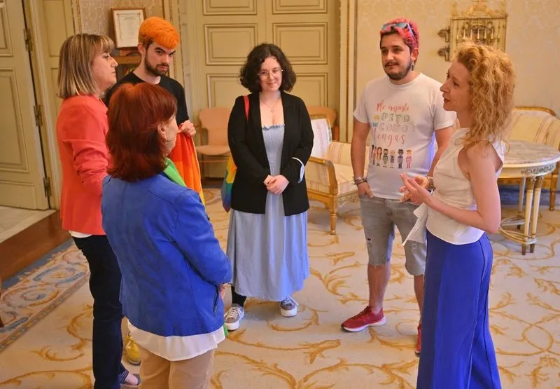 Foto 2 - Agradable recepci&oacute;n en el Ayuntamiento a la Asociaci&oacute;n Iguales