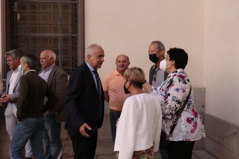 Foto 3 - Reconocimiento a los trabajadores de la Diputaci&oacute;n por su jubilaci&oacute;n