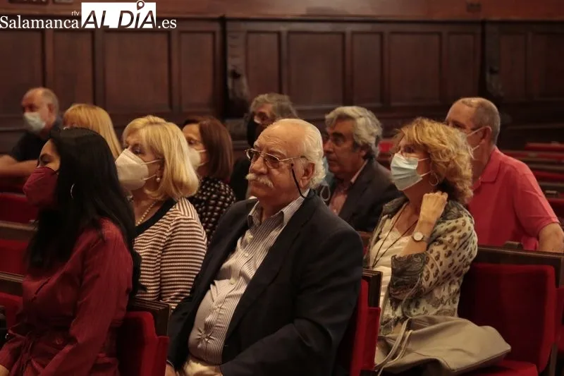 Entrega de los premios a la excelencia en la docencia “María de Maeztu” y a la trayectoria de excelencia en la docencia “Gloria Begué”. Foto de David Sañudo