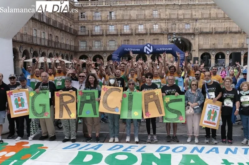 Foto 8 - La VIII Carrera por la Donaci&oacute;n de &Oacute;rganos &ndash; II Marcha Savia recorre el centro de Salamanca y deja grandes estampas