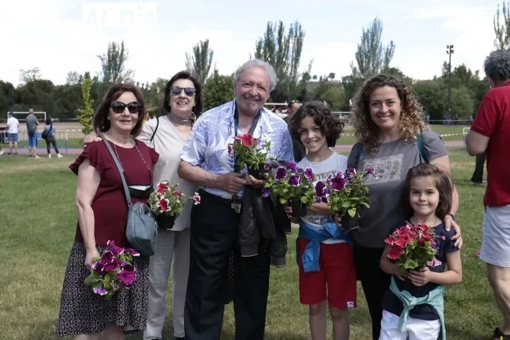 Foto 7 - La II Semana Savia llega a su final con un reparto de flores