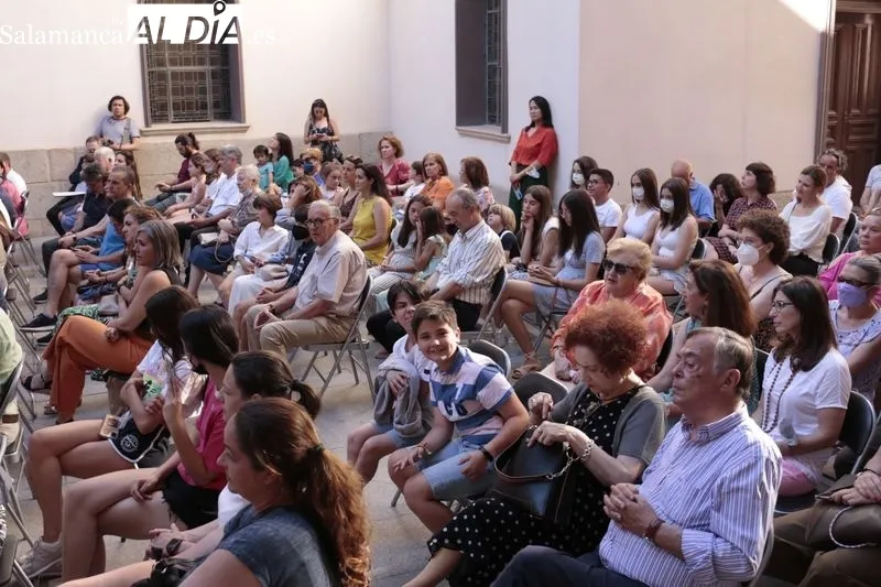 Presentación de 'Mar de encinas' y espectáculo poético-dancístico en el Patio de La Salina