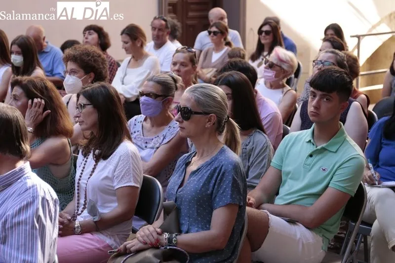 Presentación de 'Mar de encinas' y espectáculo poético-dancístico en el Patio de La Salina