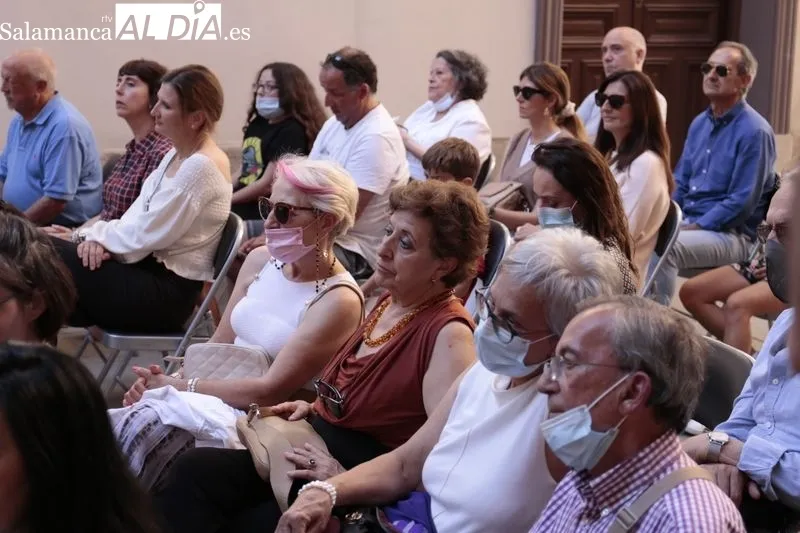 Presentación de 'Mar de encinas' y espectáculo poético-dancístico en el Patio de La Salina