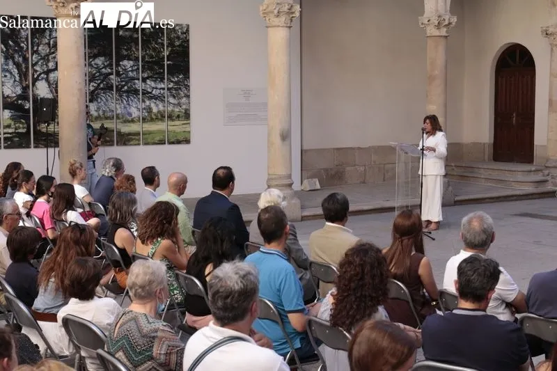 Presentación de 'Mar de encinas' y espectáculo poético-dancístico en el Patio de La Salina
