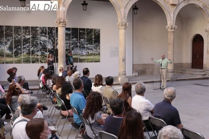 Presentación de 'Mar de encinas' y espectáculo poético-dancístico en el Patio de La Salina