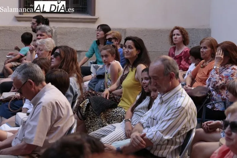 Presentación de 'Mar de encinas' y espectáculo poético-dancístico en el Patio de La Salina