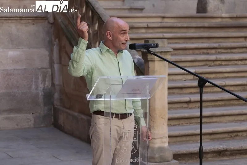 Presentación de 'Mar de encinas' y espectáculo poético-dancístico en el Patio de La Salina
