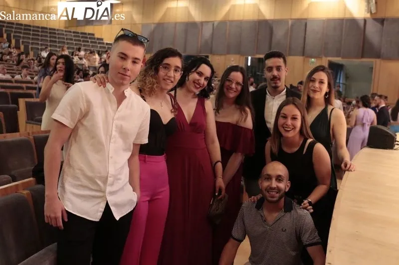 Imágenes del acto de graduación de los alumnos de Educación de la USAL