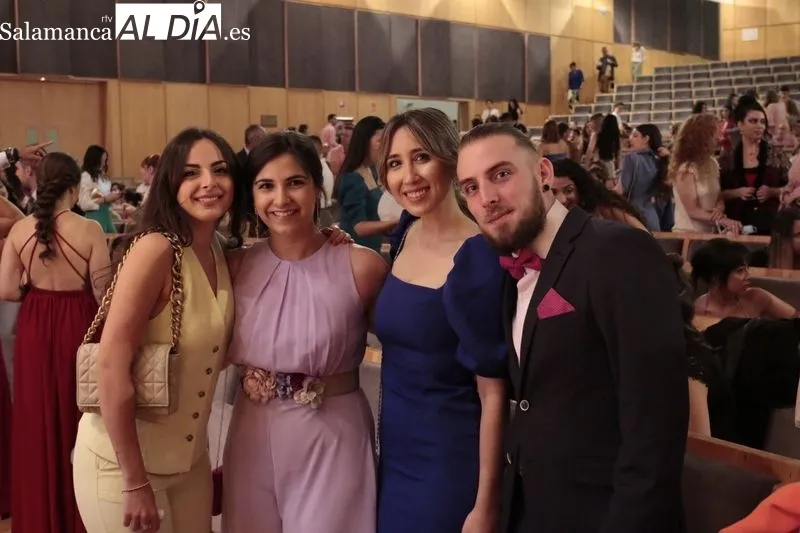Imágenes del acto de graduación de los alumnos de Educación de la USAL