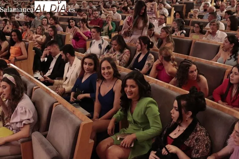 Imágenes del acto de graduación de los alumnos de Educación de la USAL