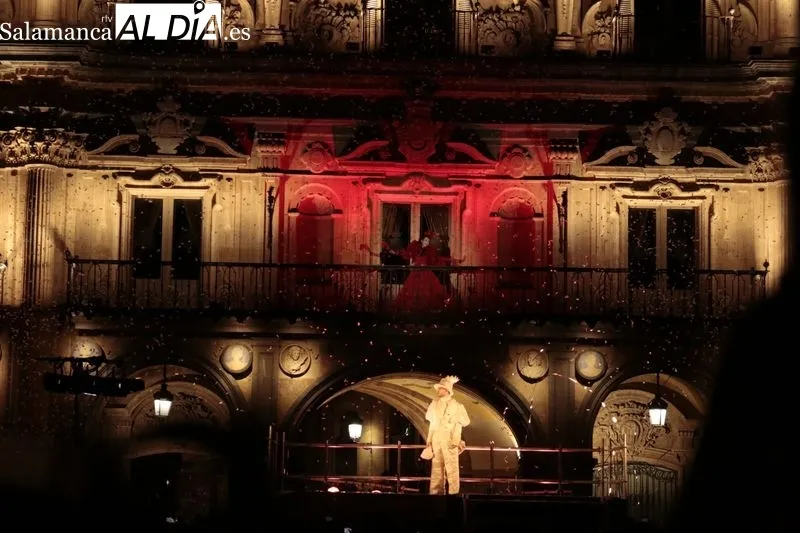 Imágenes del impresionante espectáculo en la Plaza Mayor