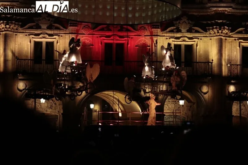 Imágenes del impresionante espectáculo en la Plaza Mayor