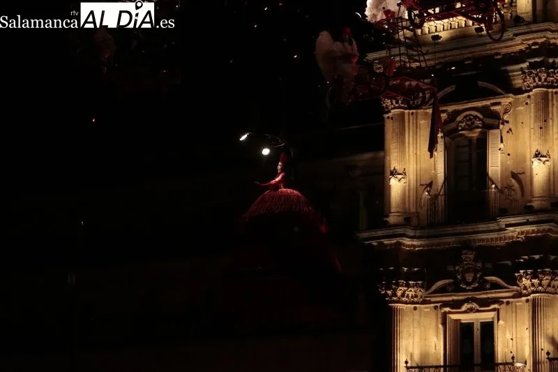 Imágenes del impresionante espectáculo en la Plaza Mayor