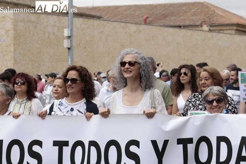 Imágenes de la manifestación convocada por la Plataforma de Salamanca para la Defensa de la Sanidad Pública