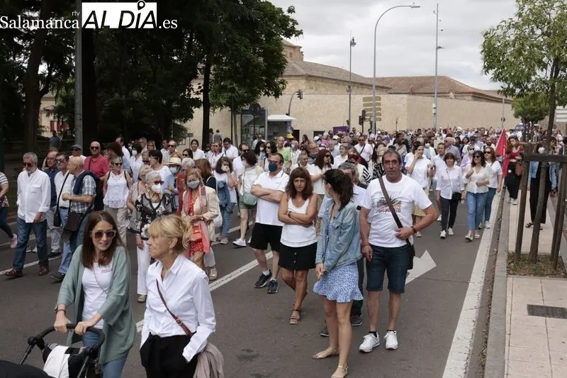 Imágenes de la manifestación convocada por la Plataforma de Salamanca para la Defensa de la Sanidad Pública