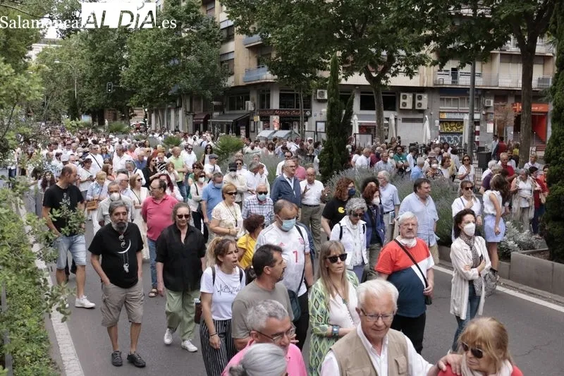 Imágenes de la manifestación convocada por la Plataforma de Salamanca para la Defensa de la Sanidad Pública