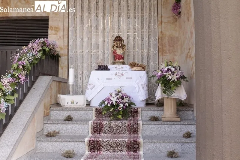 Misa y procesión del Corpus en Villares de la Reina
