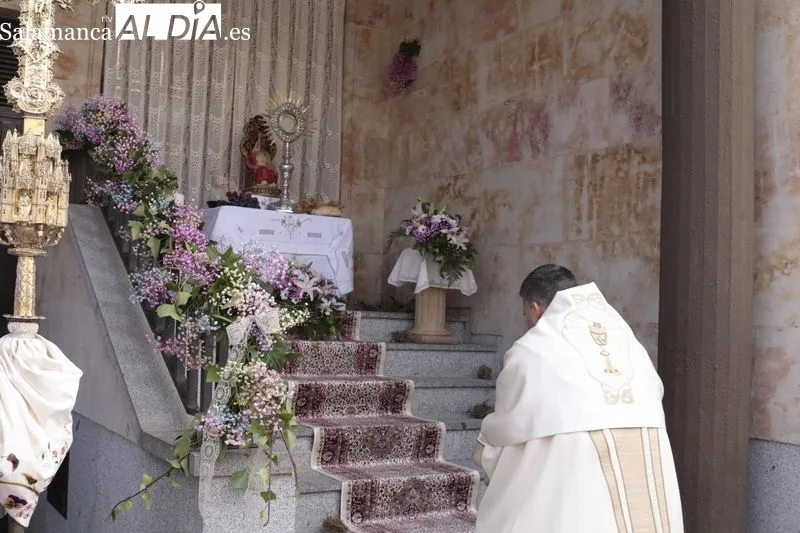 Misa y procesión del Corpus en Villares de la Reina