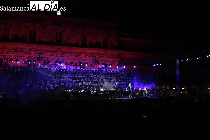 Espectacular recital esta noche en la Plaza Mayor de Salamanca
