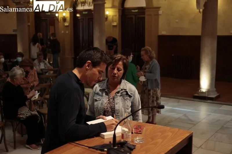 Presentación del libro 'Desde que me quedé sin dioses'