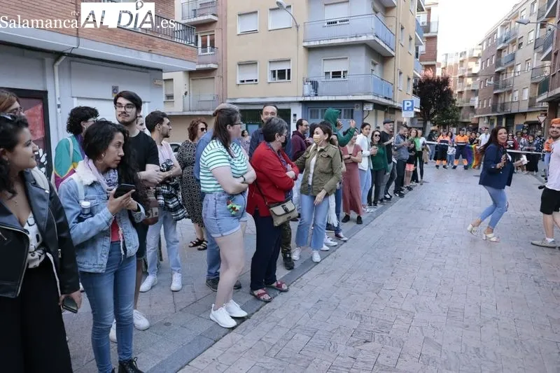 Carrera de tacones en el Barrio de Oeste