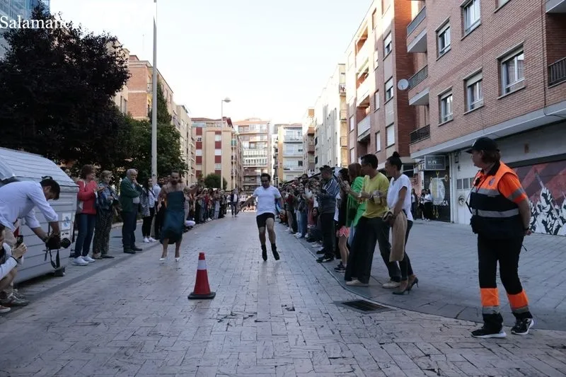 Carrera de tacones en el Barrio de Oeste