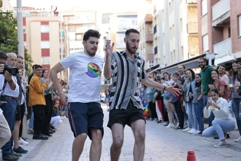 Carrera de tacones en el Barrio de Oeste