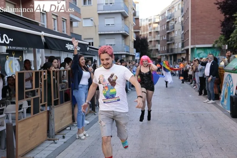 Carrera de tacones en el Barrio de Oeste