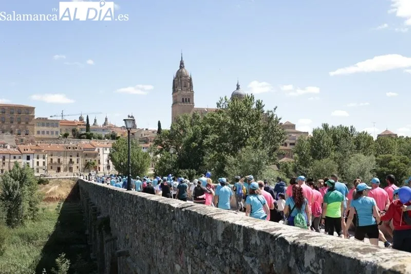 Foto 6 - Salamanca se vuelca con el autismo gracias a la I Carrera Solidaria Ariadna y su Marcha Participativa