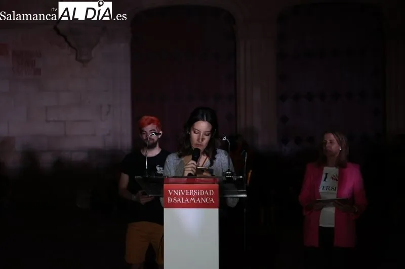 Imágenes de los actos en el Patio de Escuelas en apoyo al colectivo LGTBI 