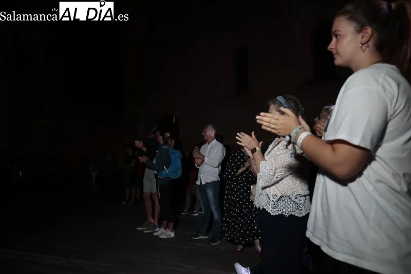 Imágenes de los actos en el Patio de Escuelas en apoyo al colectivo LGTBI 
