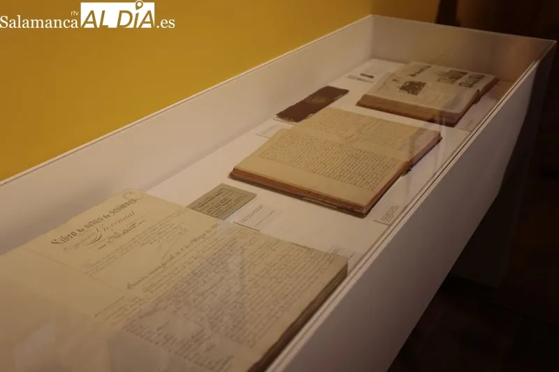 Visita a la exposición dedicada a Largo Caballero en el Centro Documental de la Memoria Histórica