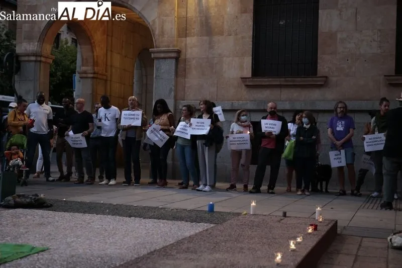 Concentración convocada por la Asamblea de Apoyo a Personas Migrantes