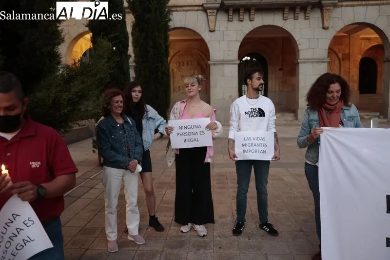 Concentración convocada por la Asamblea de Apoyo a Personas Migrantes