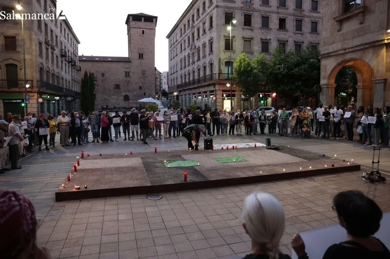 Concentración convocada por la Asamblea de Apoyo a Personas Migrantes