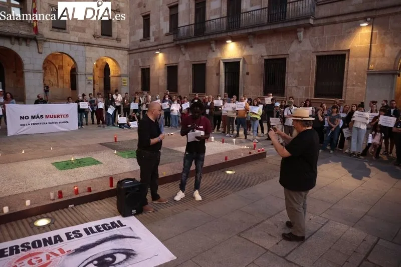Concentración convocada por la Asamblea de Apoyo a Personas Migrantes