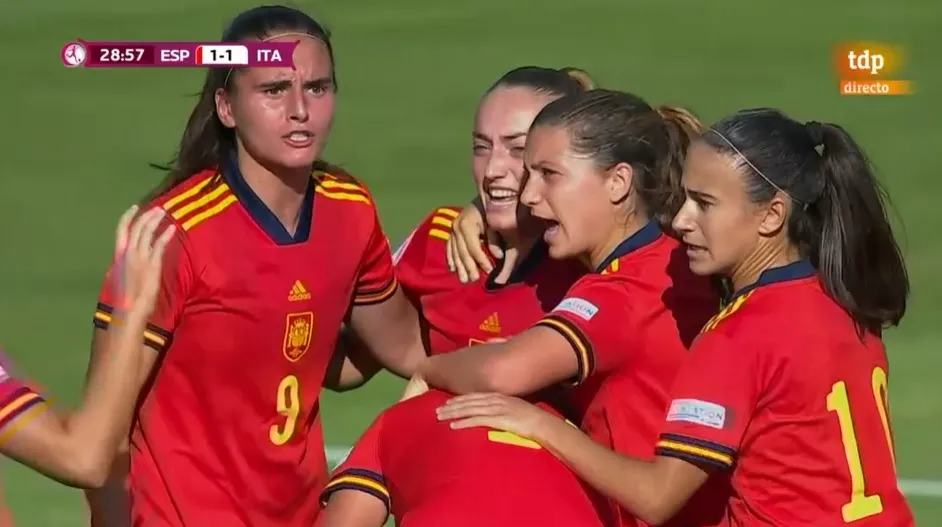 Foto 8 - Carmen &Aacute;lvarez S&aacute;nchez marca un gol en el victorioso debut de Espa&ntilde;a en la Eurocopa Sub&rsquo;19