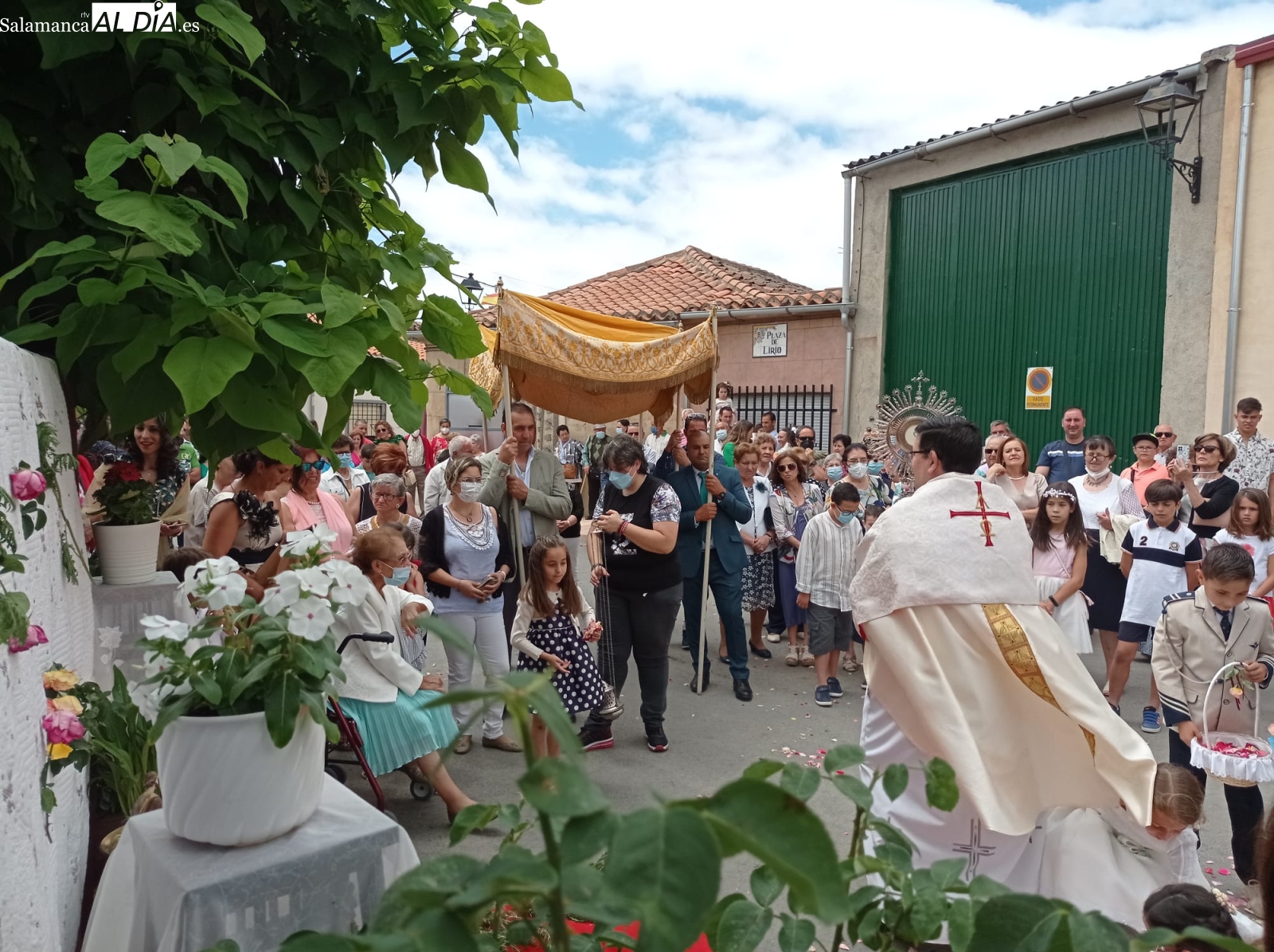 Foto 2 - Cantalpino vuelve a vivir en sus calles la tradicional procesión del Corpus