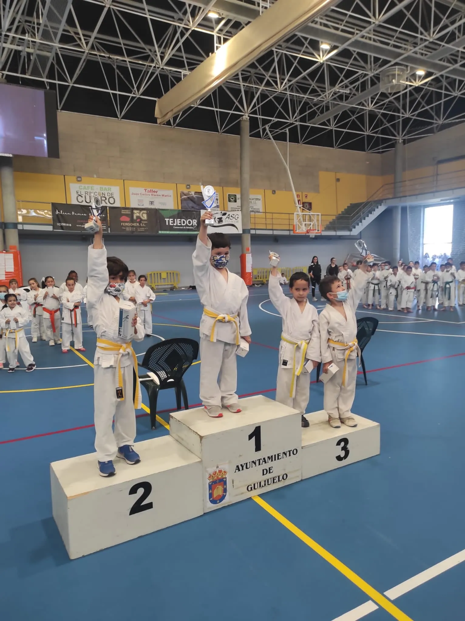 Foto 3 - El Club K&aacute;rate CID suma 16 podiums en su participaci&oacute;n en el Campeonato provincial