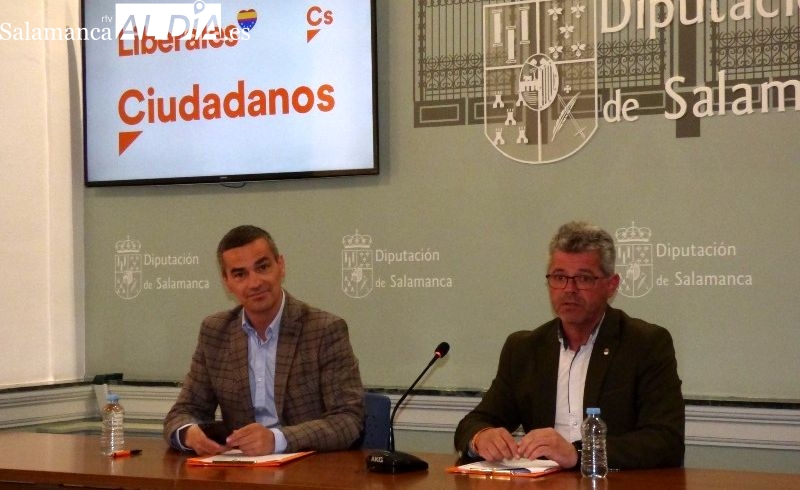 Rueda de prensa de Jesús Luis de San Antonio y Manuel Hernández, diputados provinciales de Cs. Foto de Elena Esteban
