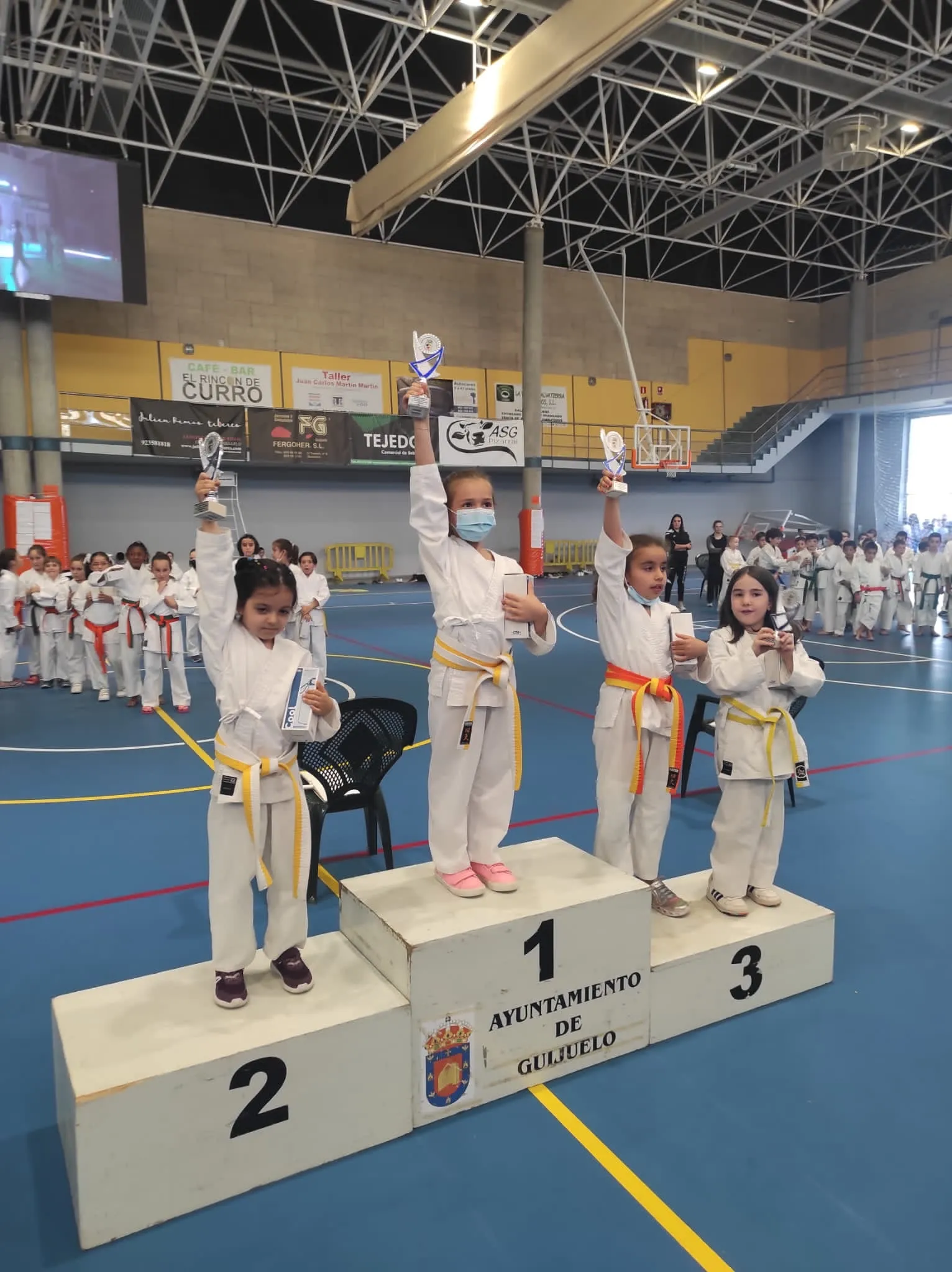 Foto 4 - El Club K&aacute;rate CID suma 16 podiums en su participaci&oacute;n en el Campeonato provincial