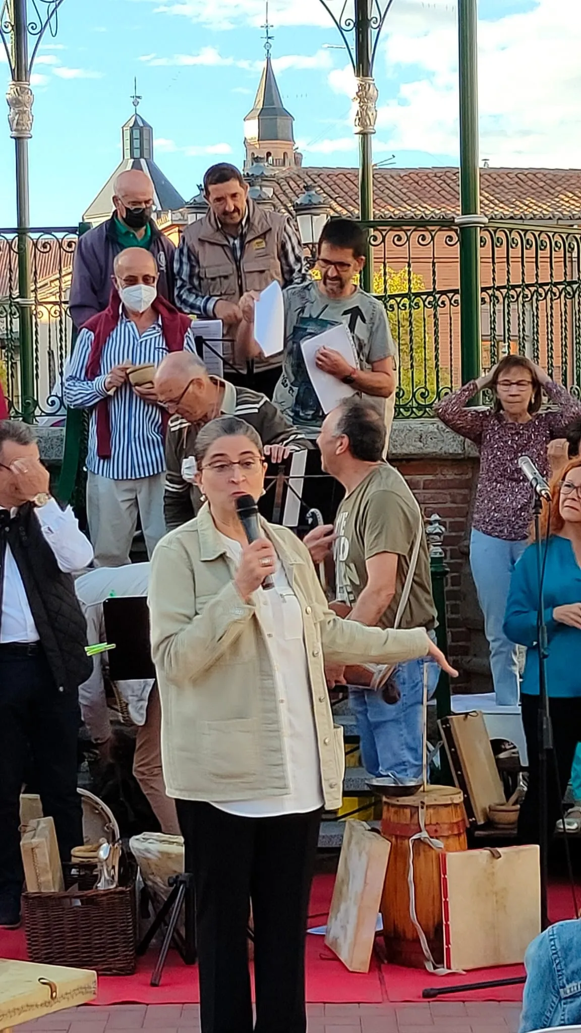 La plaza de España de Peñaranda acogía los conciertos fin de curso de los talleres de Canto y Percusiòn 